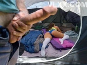 Trêu đùa bóp cặp mông to của chị kế và cái kết